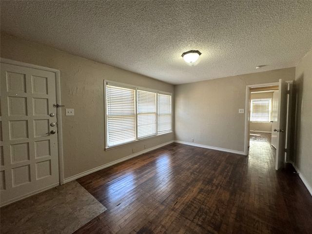 1408 N Ricketts Street, Sherman, TX 75092