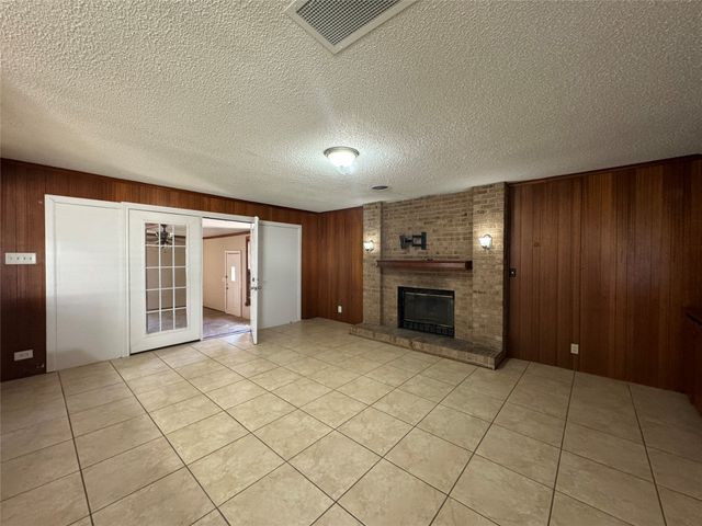 1408 N Ricketts Street, Sherman, TX 75092