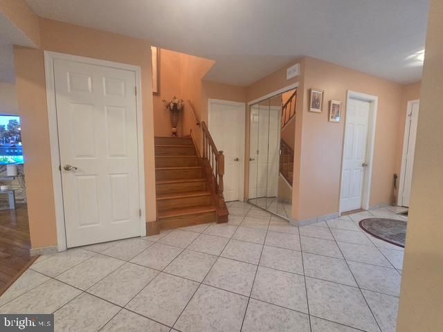 25 BELLWOOD DR, Feasterville Trevose, PA 19053