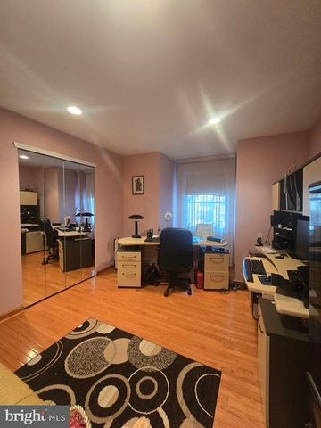 25 BELLWOOD DR, Feasterville Trevose, PA 19053