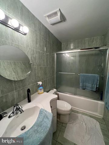 25 BELLWOOD DR, Feasterville Trevose, PA 19053