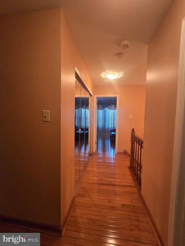 25 BELLWOOD DR, Feasterville Trevose, PA 19053