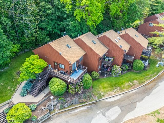 14 Stonehill Dr 6, Vernon Twp., NJ 07462