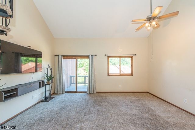 14 Stonehill Dr 6, Vernon Twp., NJ 07462