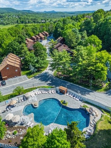 14 Stonehill Dr 6, Vernon Twp., NJ 07462