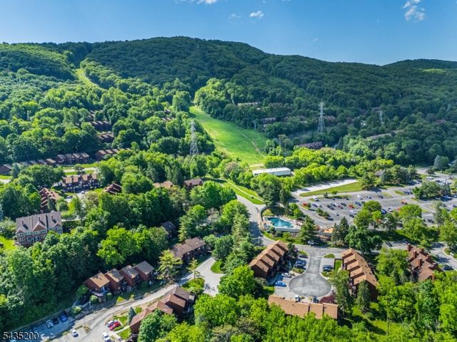 14 Stonehill Dr 6, Vernon Twp., NJ 07462