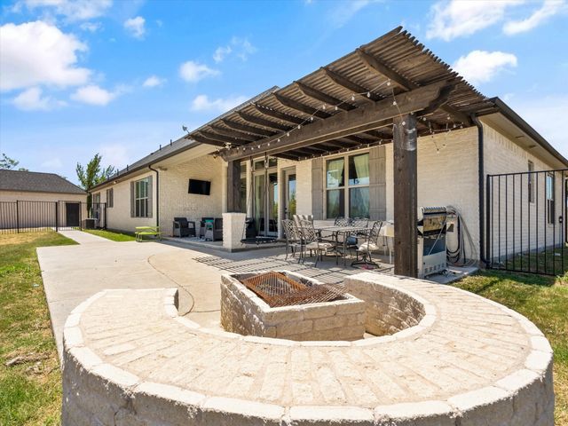 101 Trail Ridge, Weatherford, TX 76087