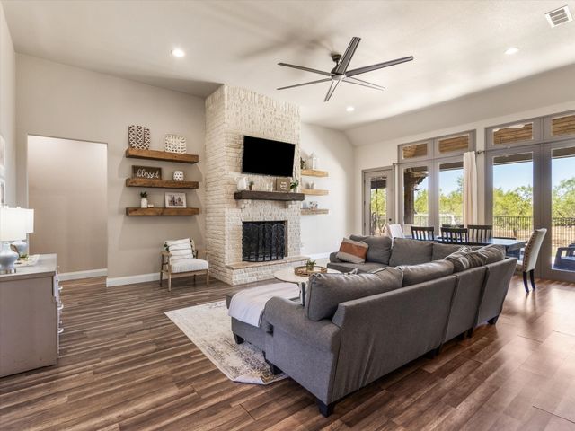 101 Trail Ridge, Weatherford, TX 76087