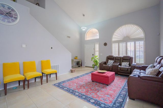 4613 E DESERT CACTUS Street, Phoenix, AZ 85032