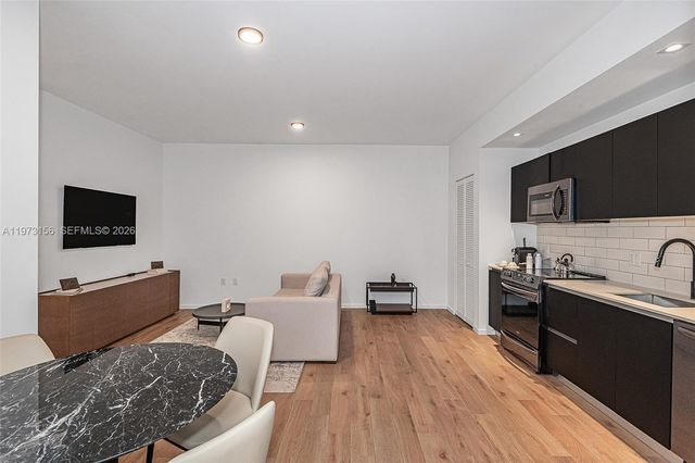 398 NE 5th St 2415, Miami, FL 33132