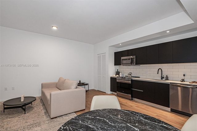 398 NE 5th St 2415, Miami, FL 33132