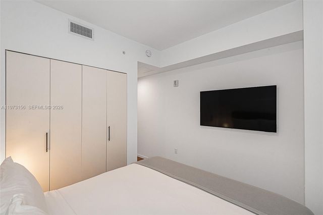 398 NE 5th St 2415, Miami, FL 33132