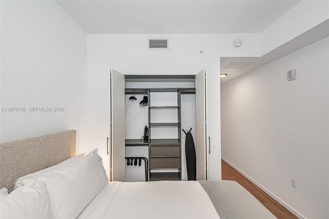 398 NE 5th St 2415, Miami, FL 33132