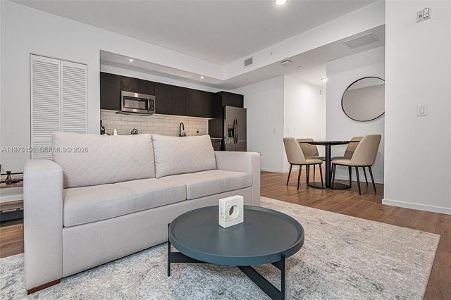 398 NE 5th St 2415, Miami, FL 33132