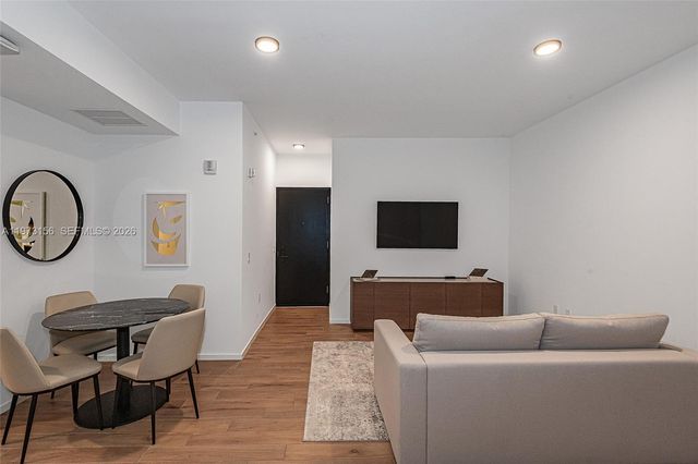 398 NE 5th St 2415, Miami, FL 33132