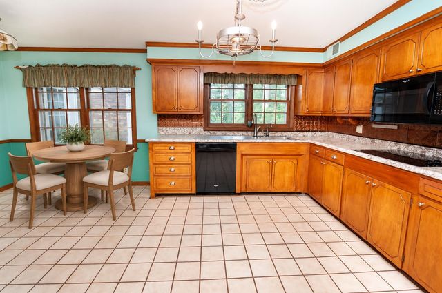 692 Perrin Drive, Spartanburg, SC 29307