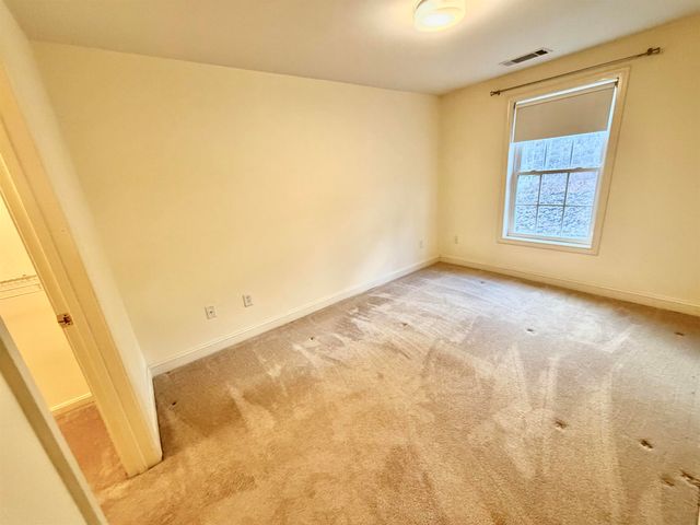 14 Vista Ridge Dr Unit 60, Londonderry, NH 03053