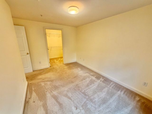 14 Vista Ridge Dr Unit 60, Londonderry, NH 03053