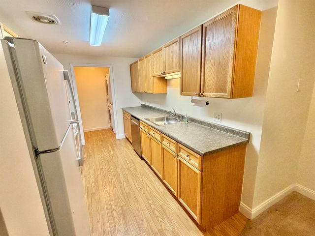 14 Vista Ridge Dr Unit 60, Londonderry, NH 03053