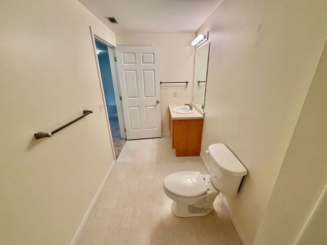 14 Vista Ridge Dr Unit 60, Londonderry, NH 03053