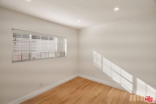 15005 Killion Street, Sherman Oaks, CA 91411