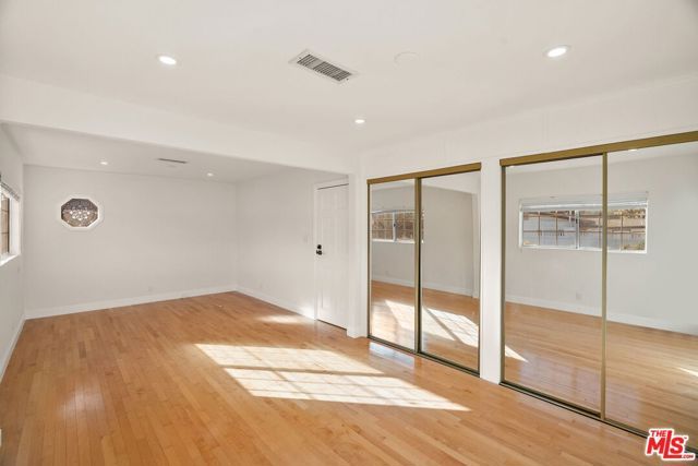 15005 Killion Street, Sherman Oaks, CA 91411