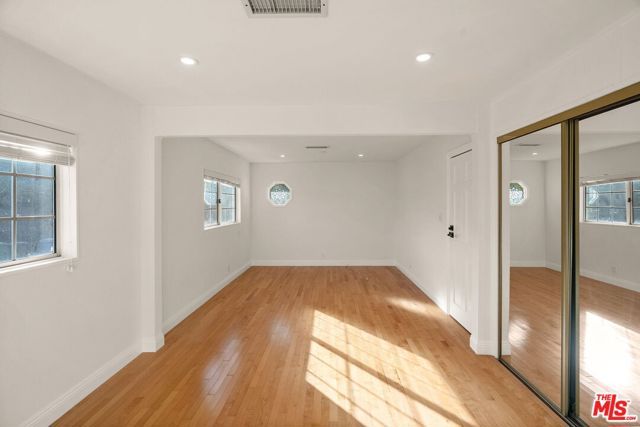 15005 Killion Street, Sherman Oaks, CA 91411