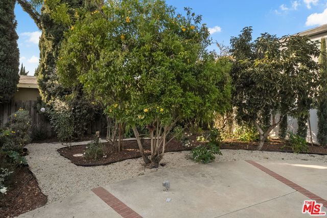 15005 Killion Street, Sherman Oaks, CA 91411