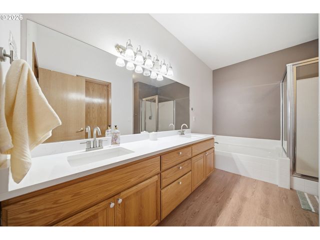17146 Se 23RD Dr 60, Vancouver, WA 98683