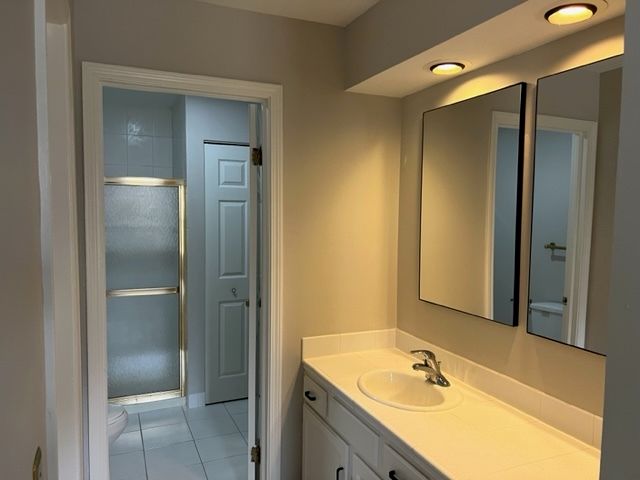 1437 Clairmont Court 200, Vernon Hills, IL 60061