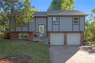 1965 E Sleepy Hollow Drive, Olathe, KS 66062
