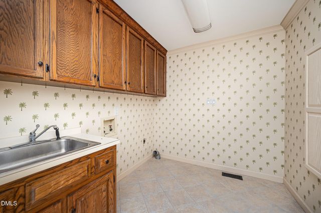 1820 Hunting Ridge Road, Raleigh, NC 27615