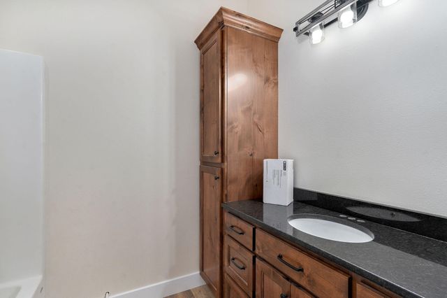 718 S Hickory Street, Mt Vernon, MO 65712