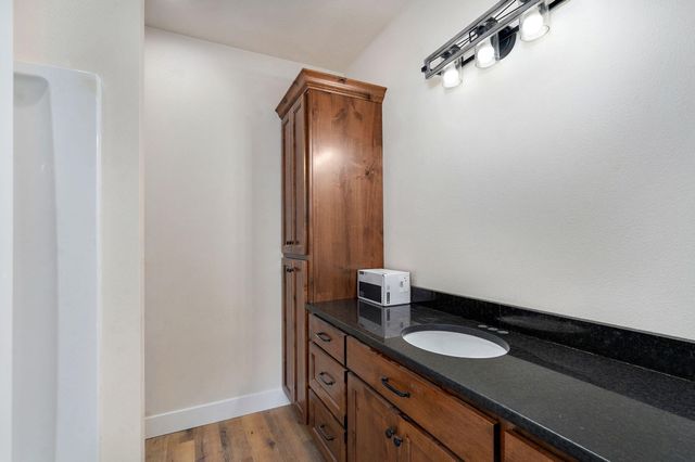 718 S Hickory Street, Mt Vernon, MO 65712