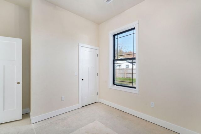 718 S Hickory Street, Mt Vernon, MO 65712