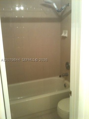 1060 N Hiatus Rd 1060, Pembroke Pines, FL 33026