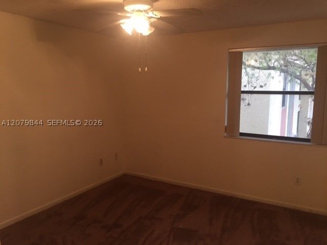 1060 N Hiatus Rd 1060, Pembroke Pines, FL 33026