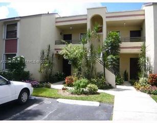 1060 N Hiatus Rd 1060, Pembroke Pines, FL 33026