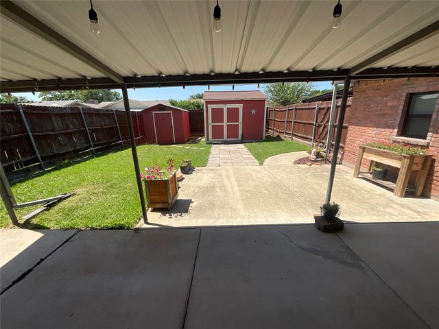 2017 Osage Trail, Grand Prairie, TX 75052