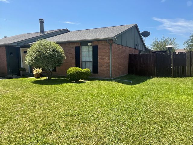 2017 Osage Trail, Grand Prairie, TX 75052