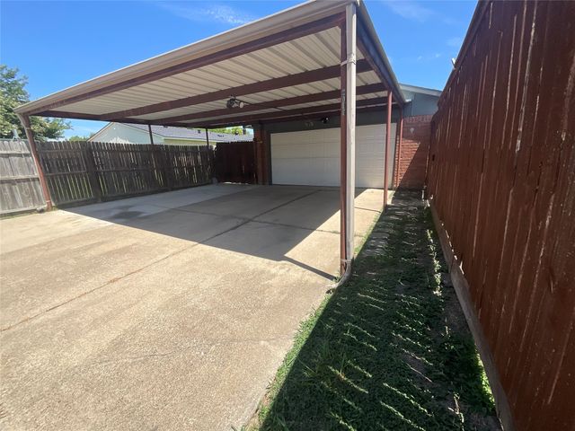 2017 Osage Trail, Grand Prairie, TX 75052