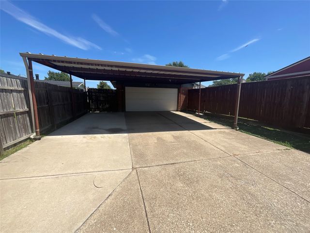 2017 Osage Trail, Grand Prairie, TX 75052