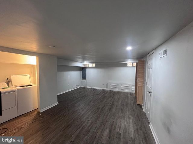 2915 EDGLEY ST, Philadelphia, PA 19121