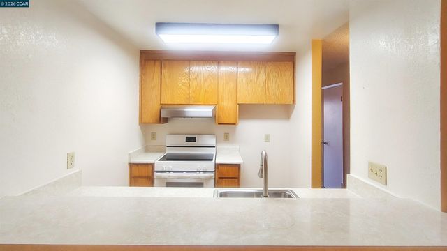 3161 Birmingham Dr 205, Richmond, CA 94806