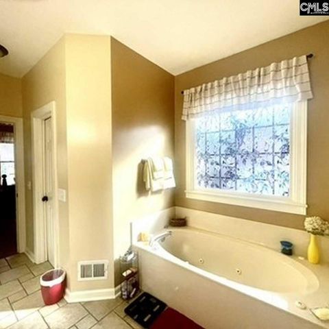 103 N Crescent Lake Way, Blythewood, SC 29016