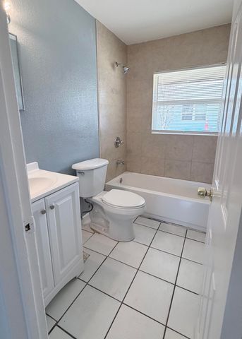 1225 Ave K, Fort Pierce, FL 34950