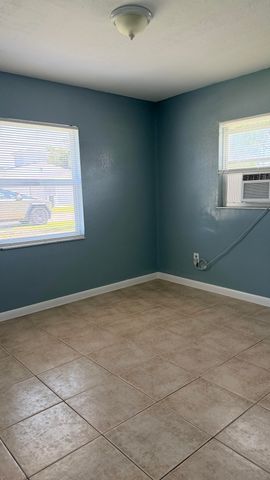 1225 Ave K, Fort Pierce, FL 34950
