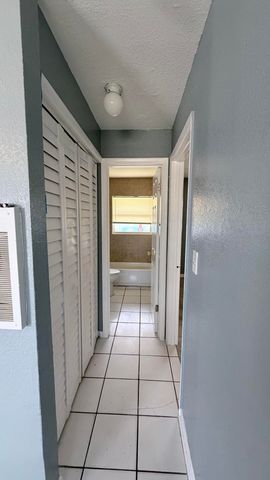 1225 Ave K, Fort Pierce, FL 34950