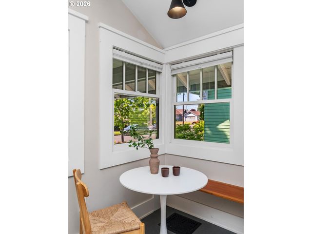 2958 Ne 64TH Ave, Portland, OR 97213