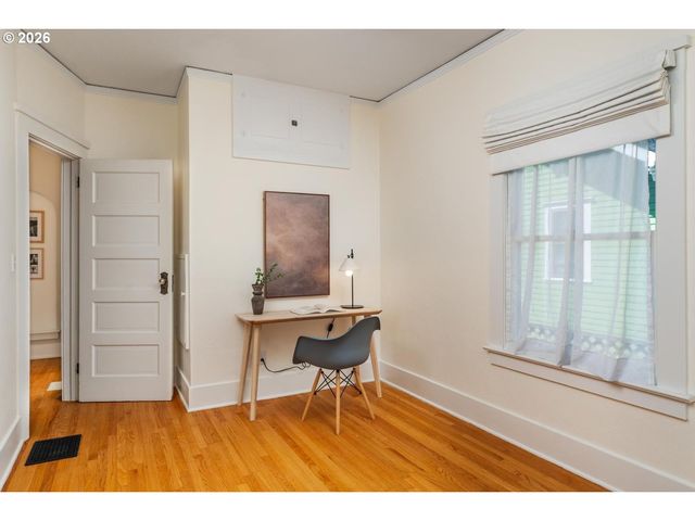 2958 Ne 64TH Ave, Portland, OR 97213